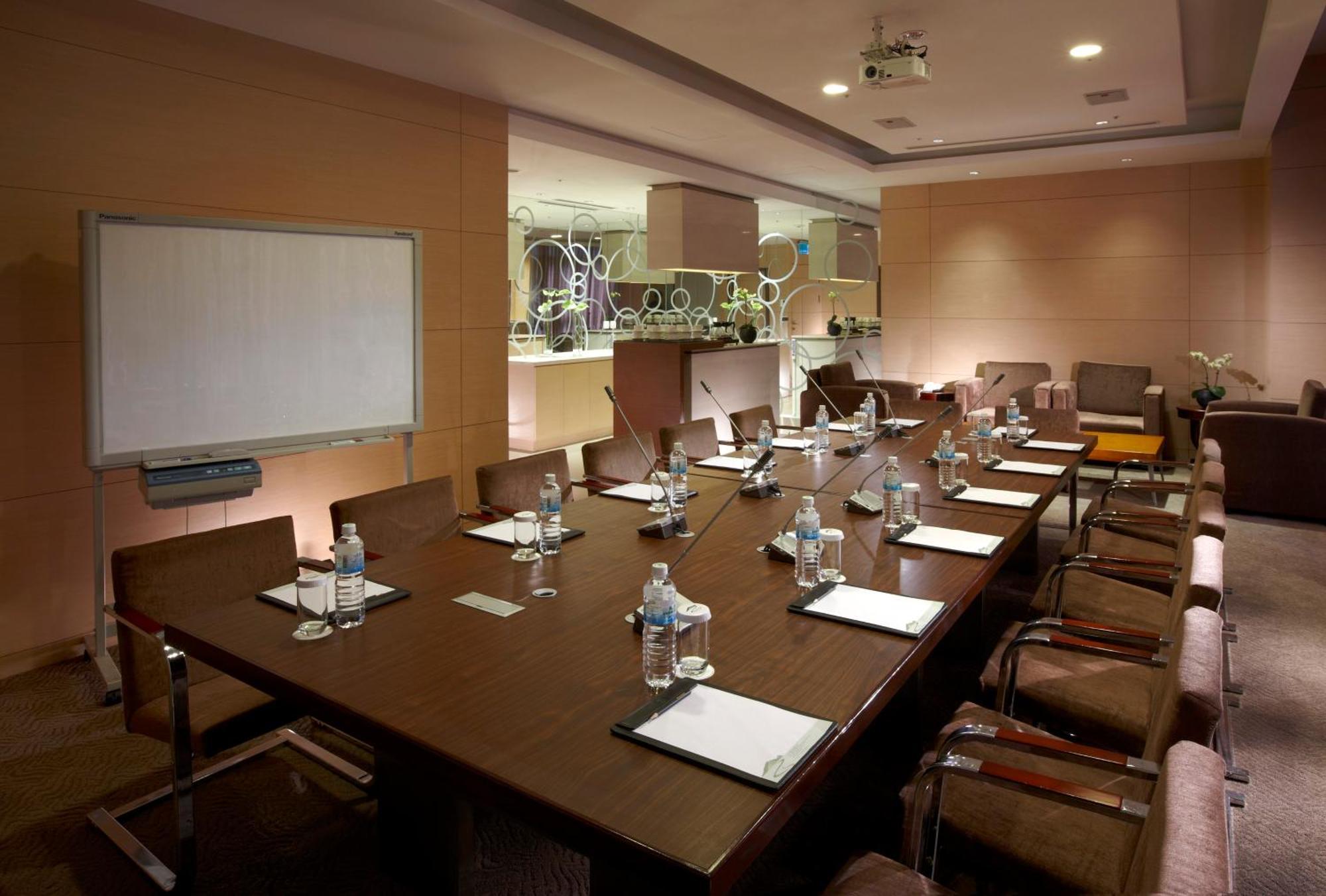 ג'יאושי Evergreen Resort Hotel - Jiaosi מראה חיצוני תמונה Meeting room