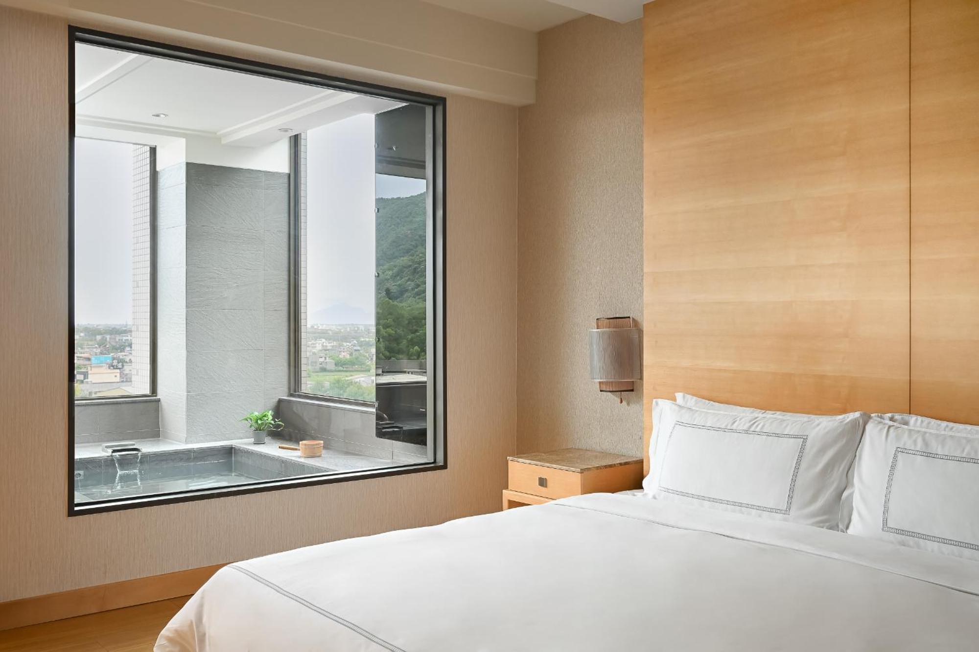 ג'יאושי Evergreen Resort Hotel - Jiaosi מראה חיצוני תמונה A room at the hotel